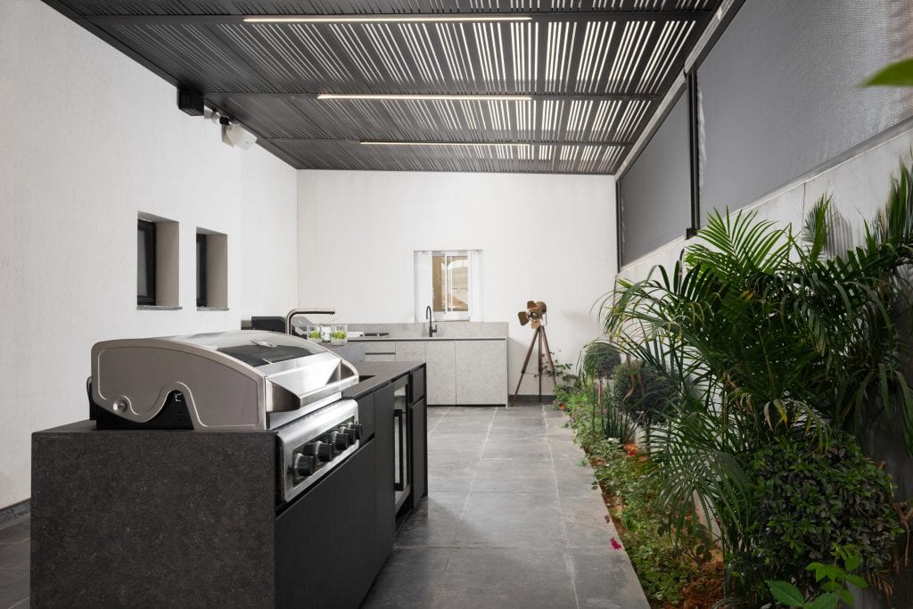 מגדירים מחדש את לב הבית: מתחם העיצוב החדש של Five Kitchens